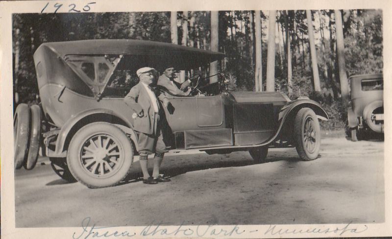 Illustration for article titled Pre-WW2 Family Cars
